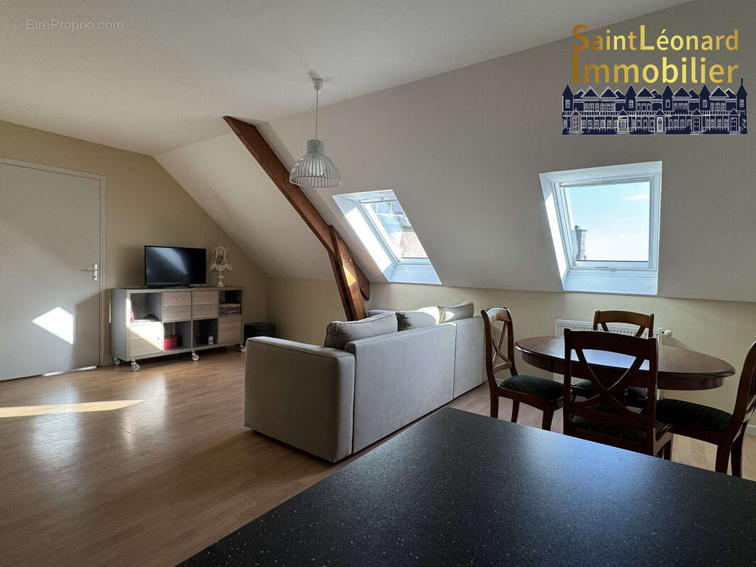 Appartement à FOUGERES