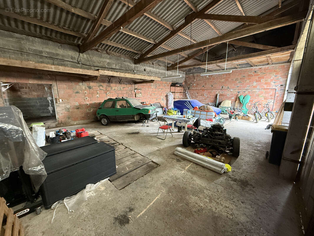 Vente dépôt avec hangar et terrain constructible Saint Affrique - photo 12