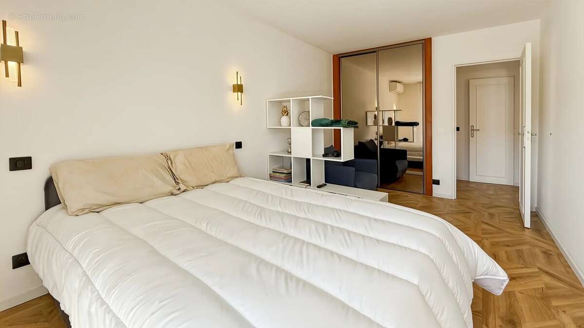 Appartement à VALLAURIS