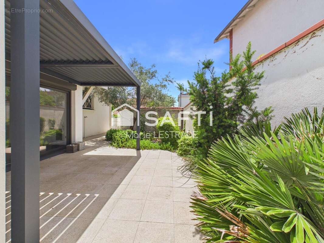 Maison 221 m² à Toulouse  - photo 3