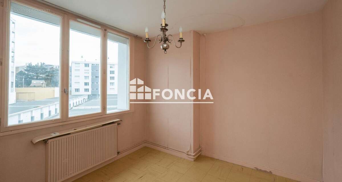 Appartement à BOURG-LES-VALENCE