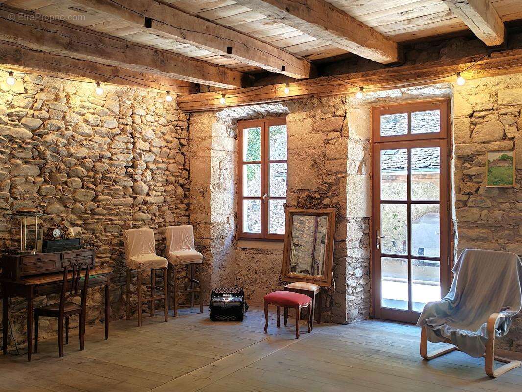 Maison à SAINT-GENIEZ-D'OLT