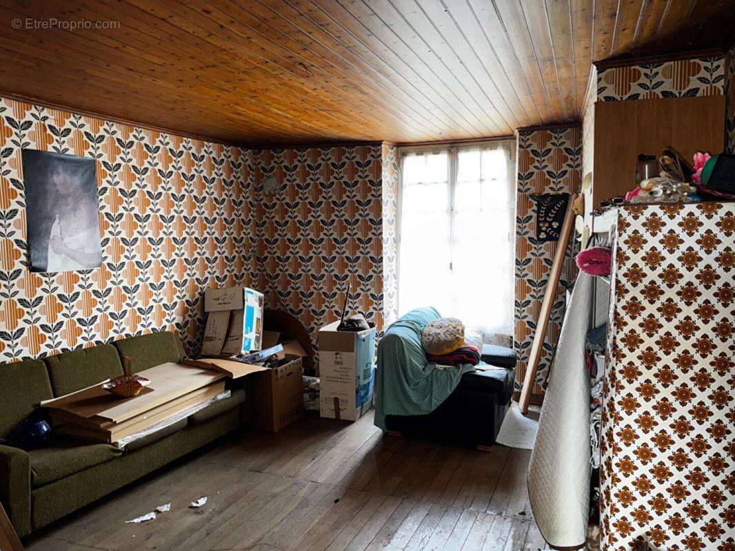 Maison de village sans vis vis 6 pièce(s) 160 m2 A RENOVER - photo 9