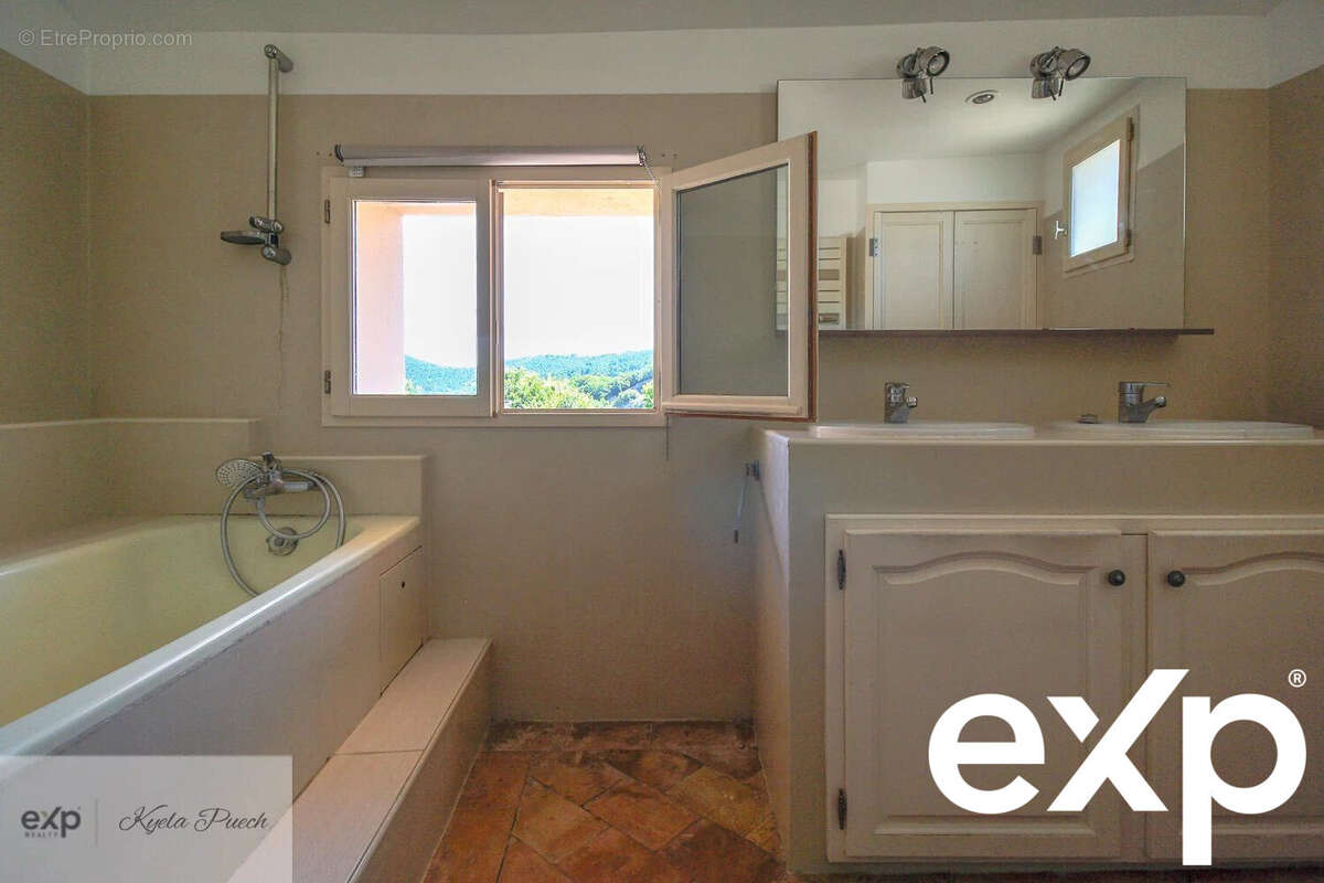 Appartement à ROGNES