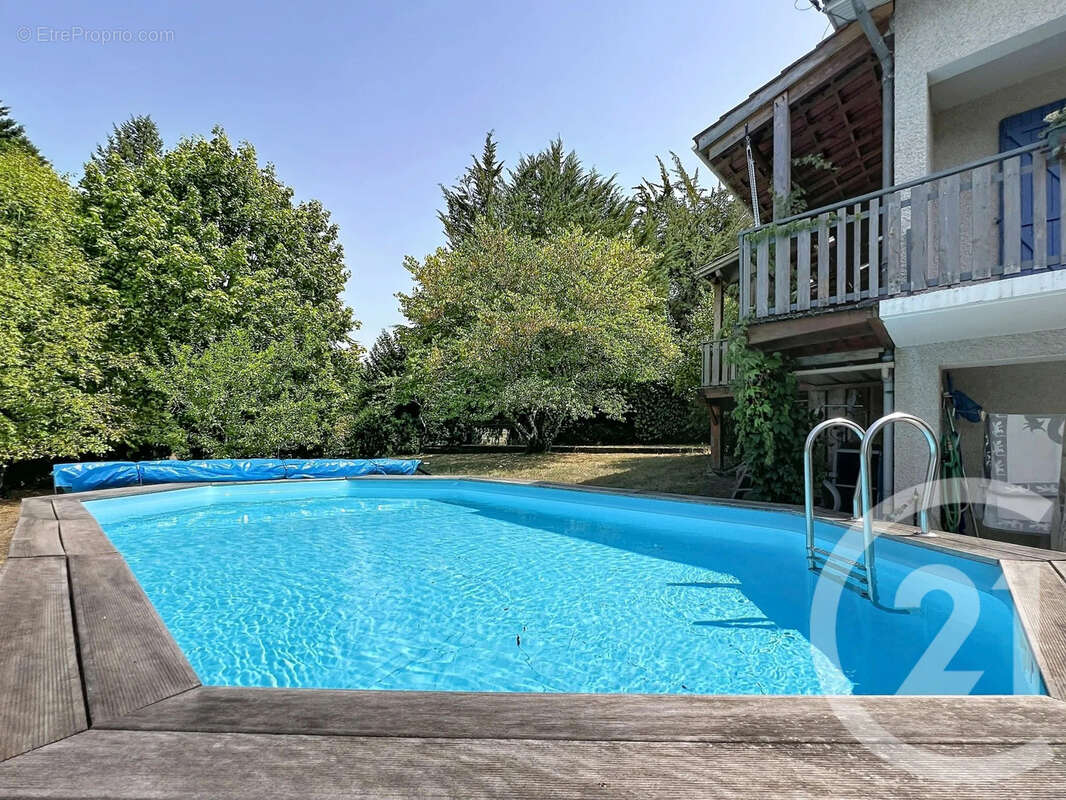 Maison 195 m² à Pavie  - photo 16