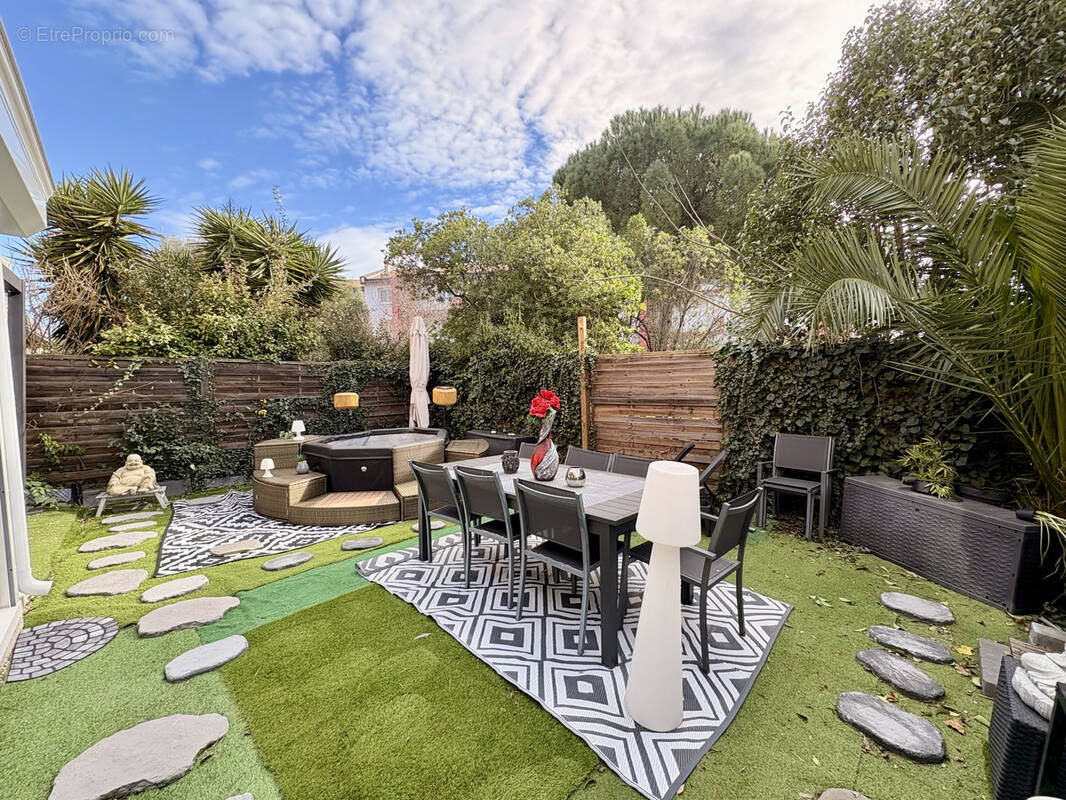 Appartement à LATTES