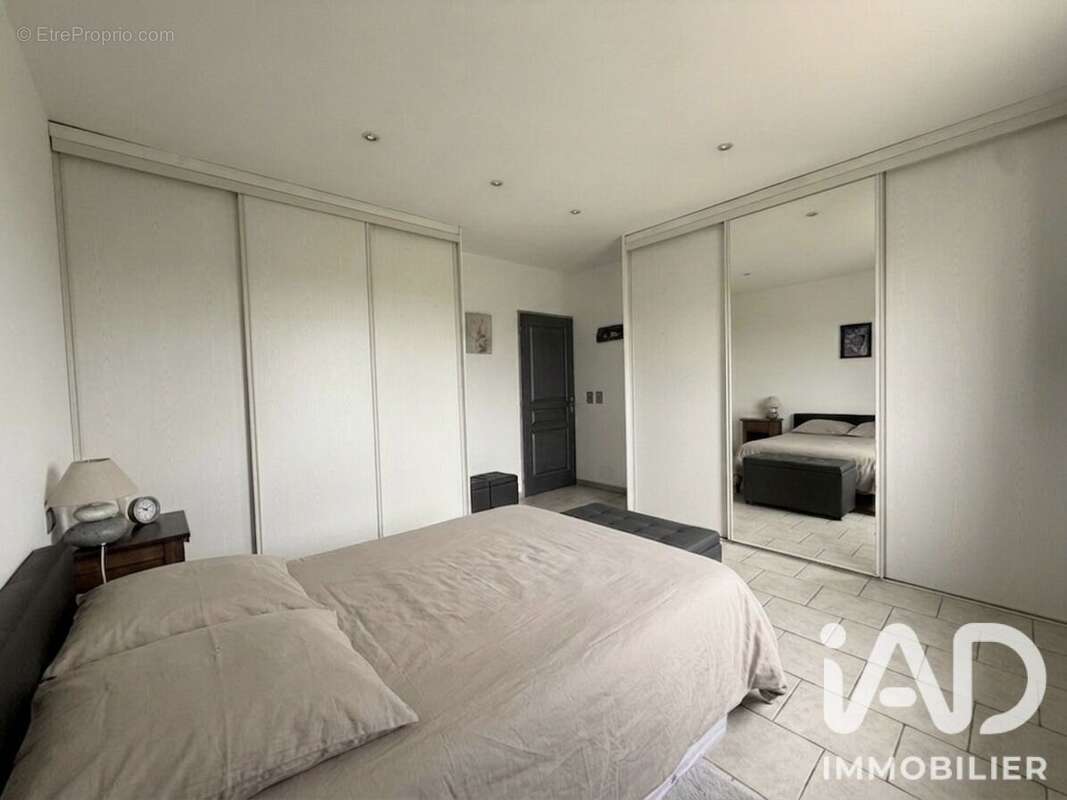 Maison 144 m² à Armillac  - photo 8
