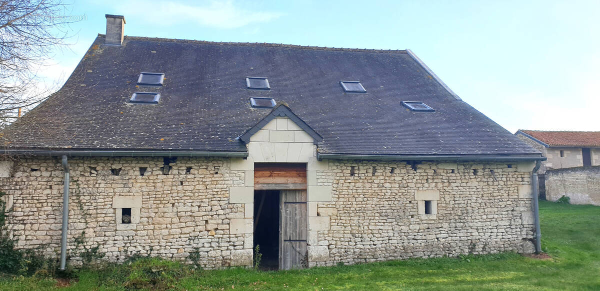 Maison à LA TOUR-SAINT-GELIN
