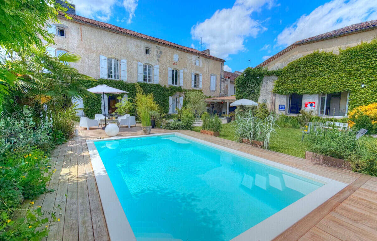 Maison à CASTELJALOUX