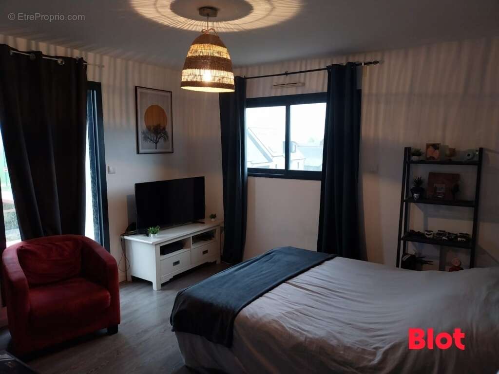 Maison à ARGENTRE-DU-PLESSIS