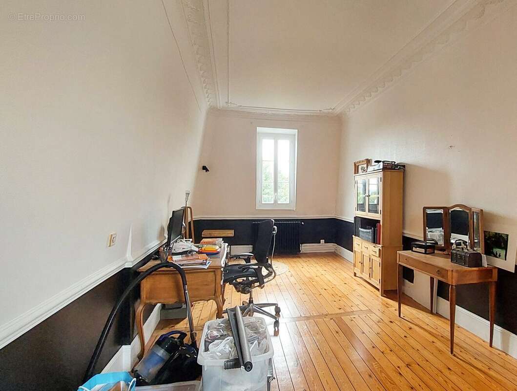 Chambre 4 - Maison à MEZY-SUR-SEINE