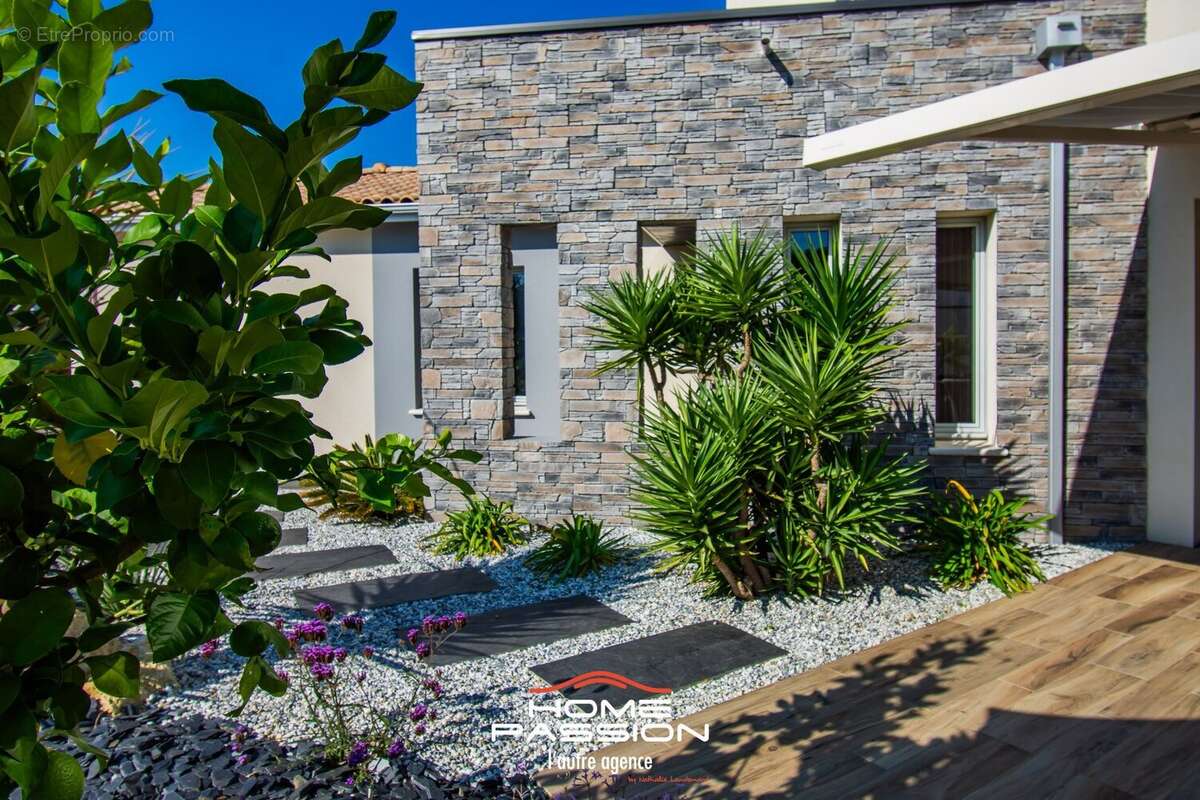 Maison à LES MATHES