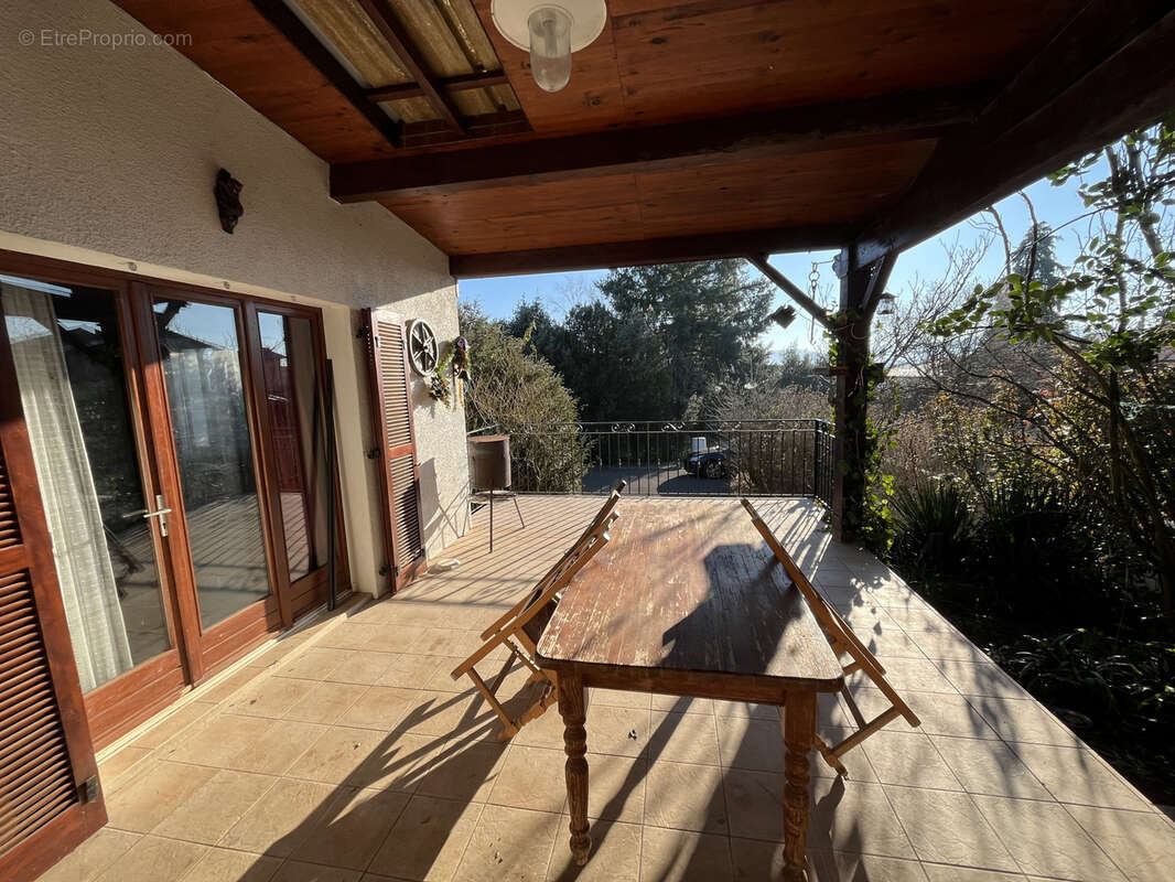 Maison à SAINT-ROMAIN-DE-JALIONAS