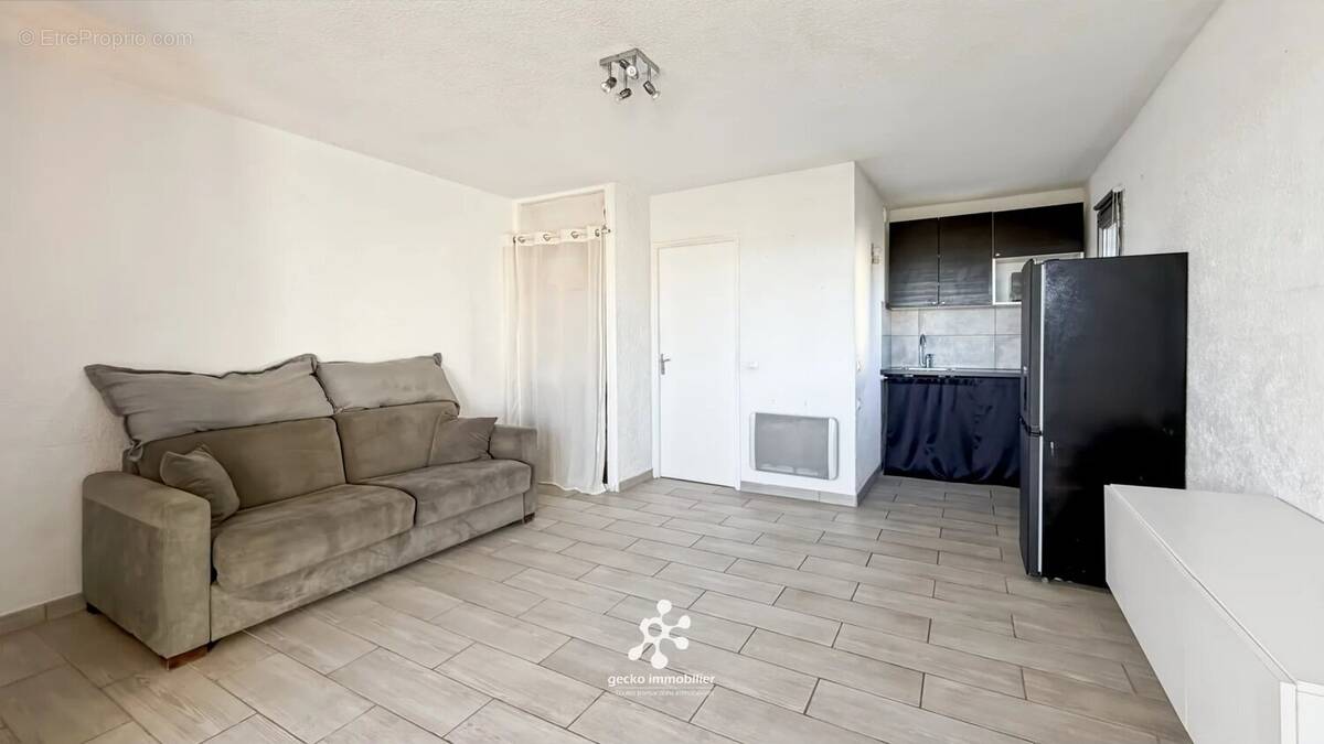 Appartement à SAINT-LAURENT-DU-VAR