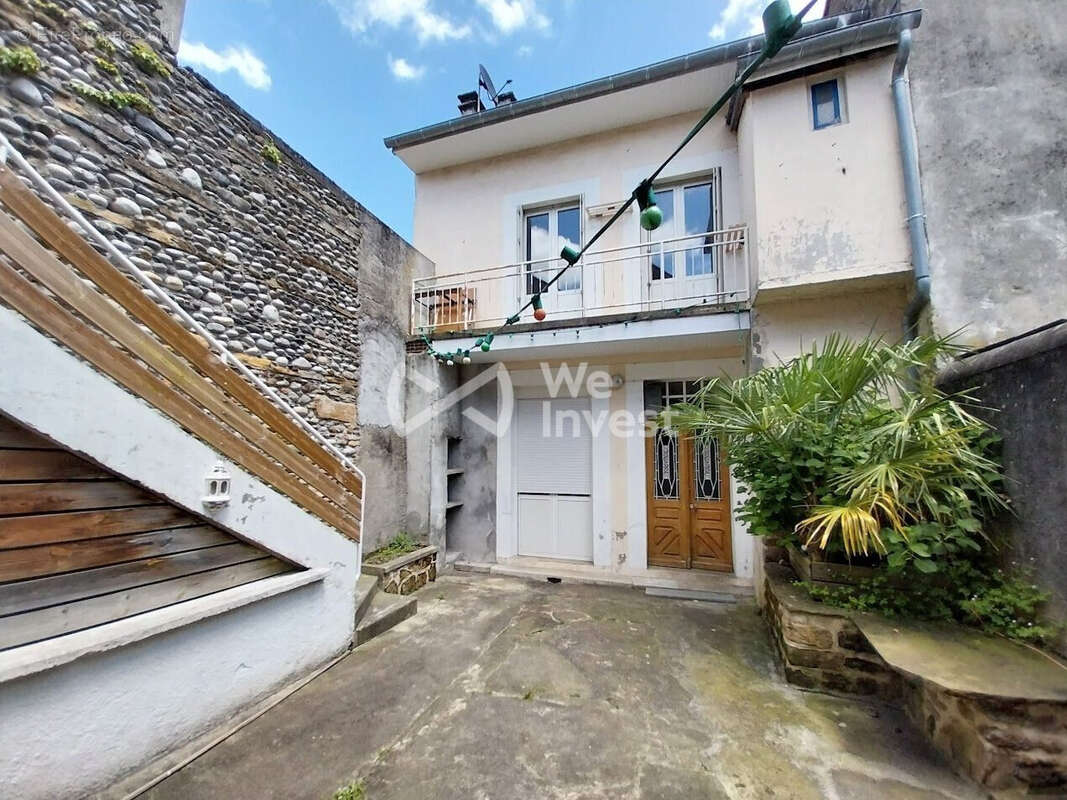 Appartement à NAY