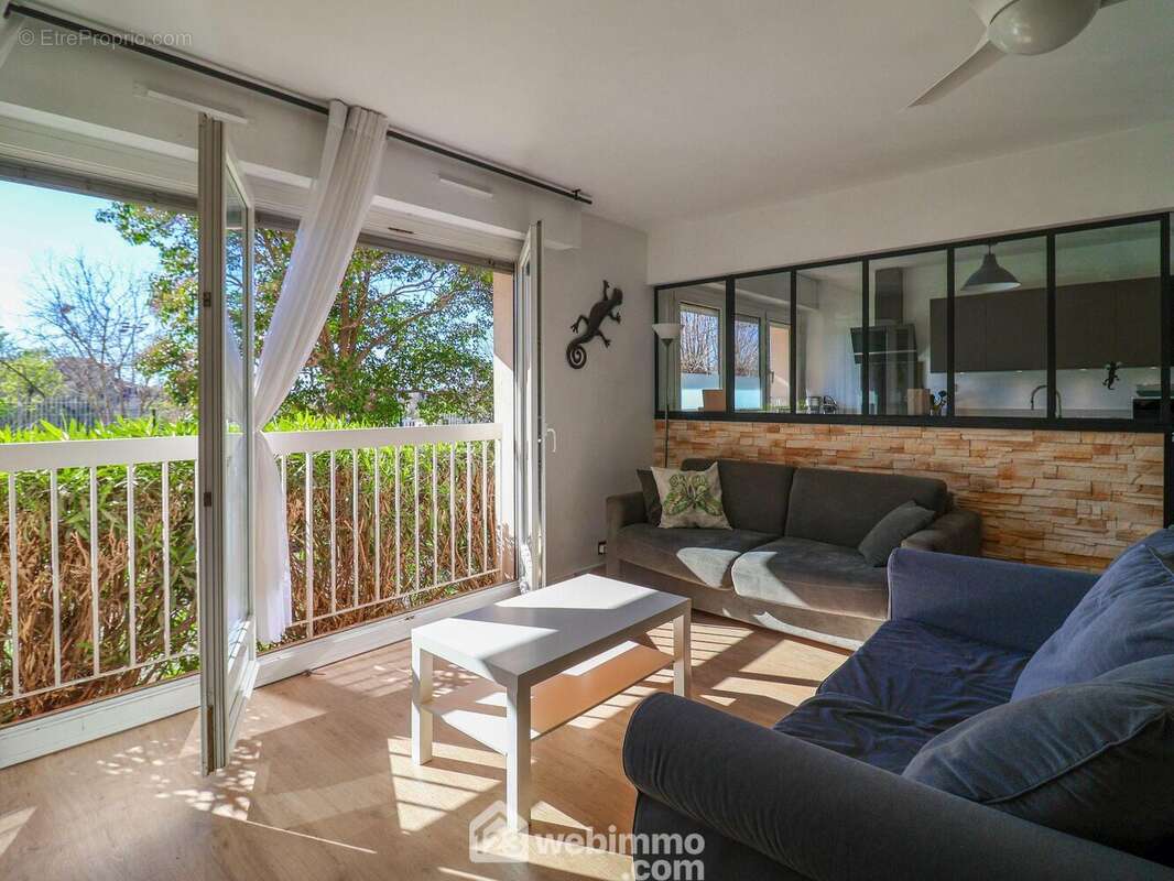 Appartement à MARSEILLE-9E