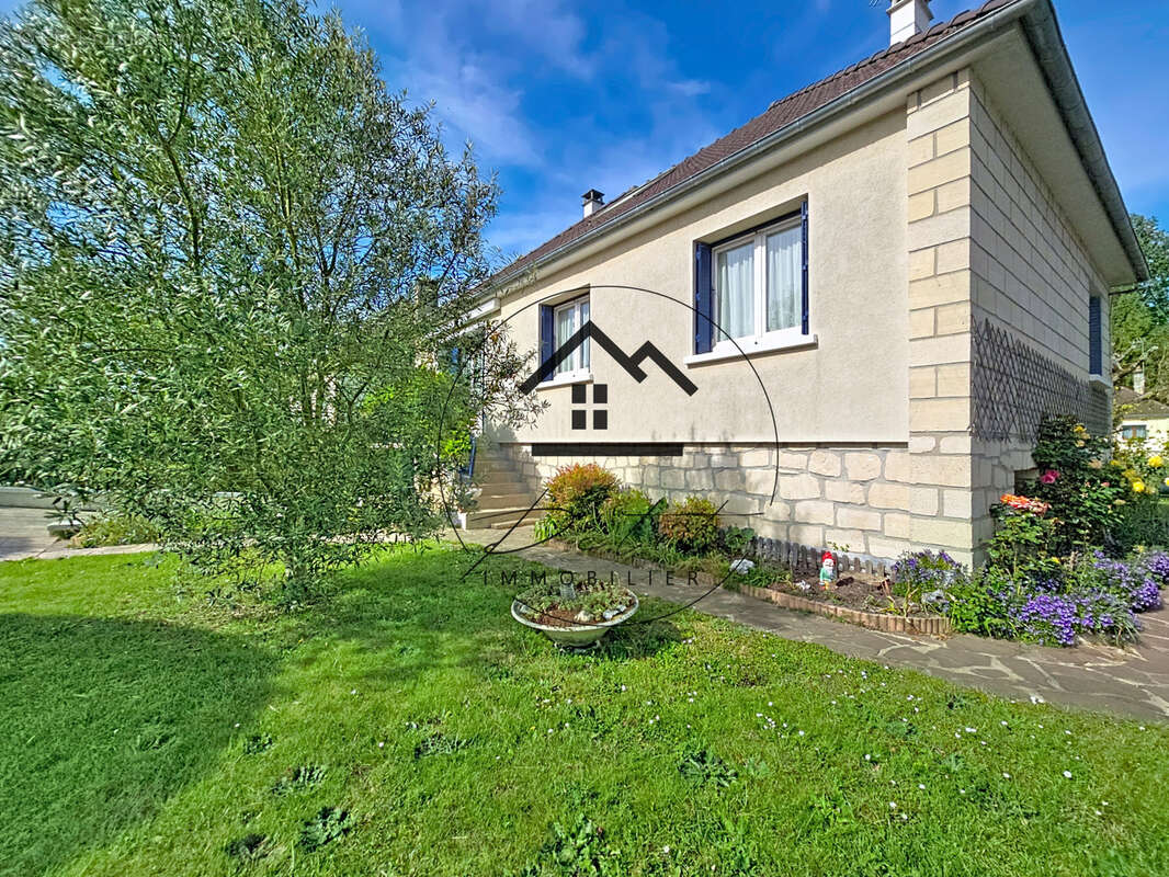 Maison à BALAGNY-SUR-THERAIN