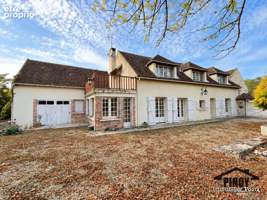 Du charme et du potentiel à Chevry-en-Sereine - Maison ancienne avec jardin de 1 882 m2 à Chevry-en-Sereine - photo 11