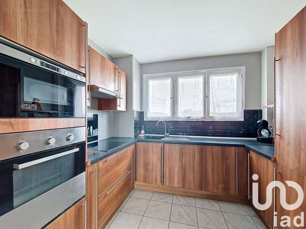 Photo 2 - Appartement à PETIT-COURONNE