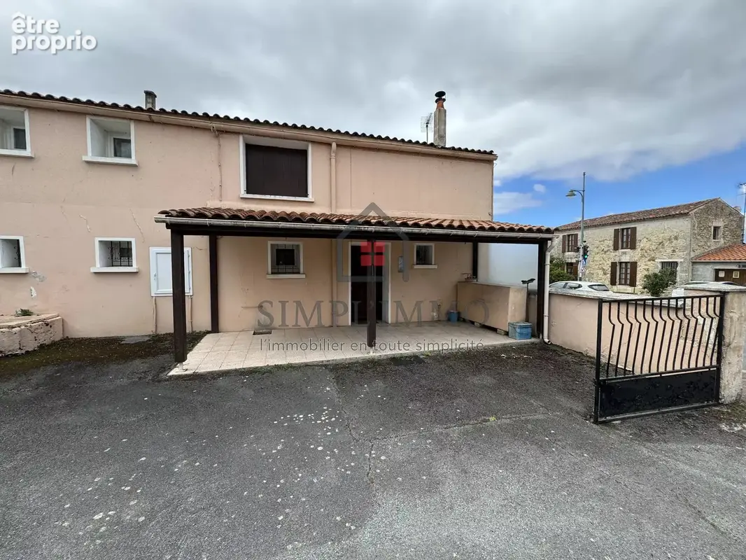Maison T5 + garages SAINT-AGNANT - photo 2