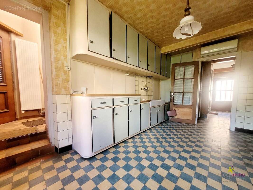 Maison 5 Pièces avec cour - photo 7