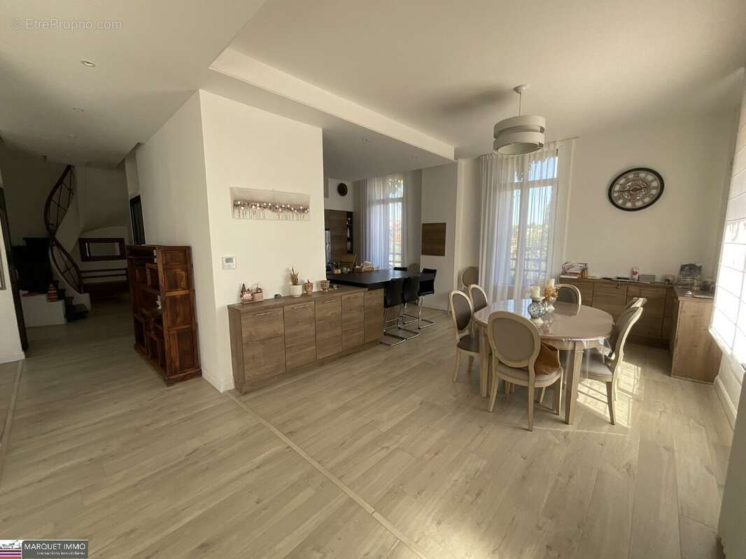Séduisante maison de caractère T7 offrant 246 m² en 4 face sur 1 564 m² de terrain avec garage de 97 m², ascenseur, piscine - photo 6