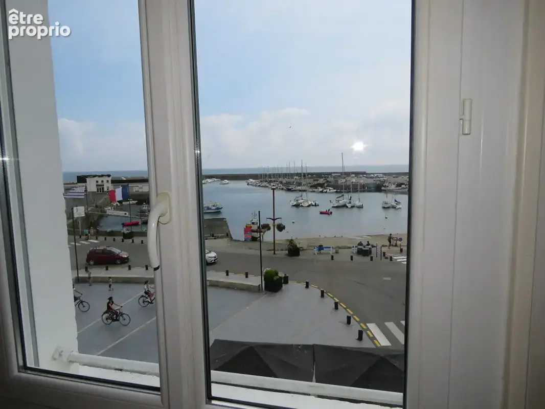 LESCONIL - Immeuble sur le port - photo 6