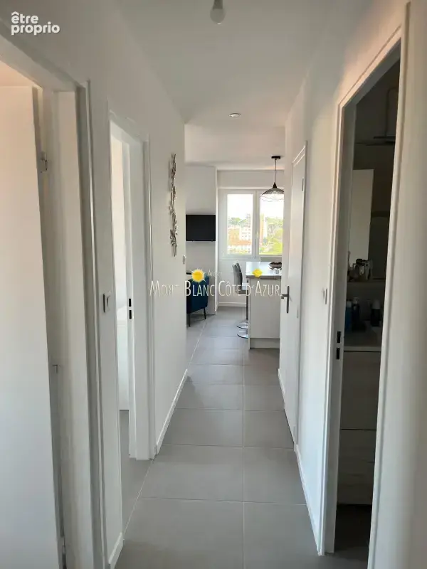 Bel appartement de 3 pieces dernier etage vue mer avec garage - photo 9