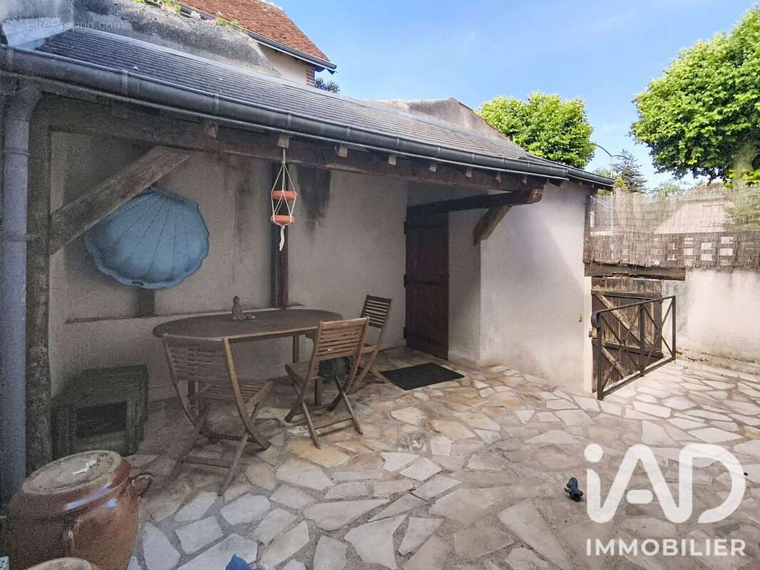 Maison 228 m² à Romorantin-Lanthenay  - photo 9