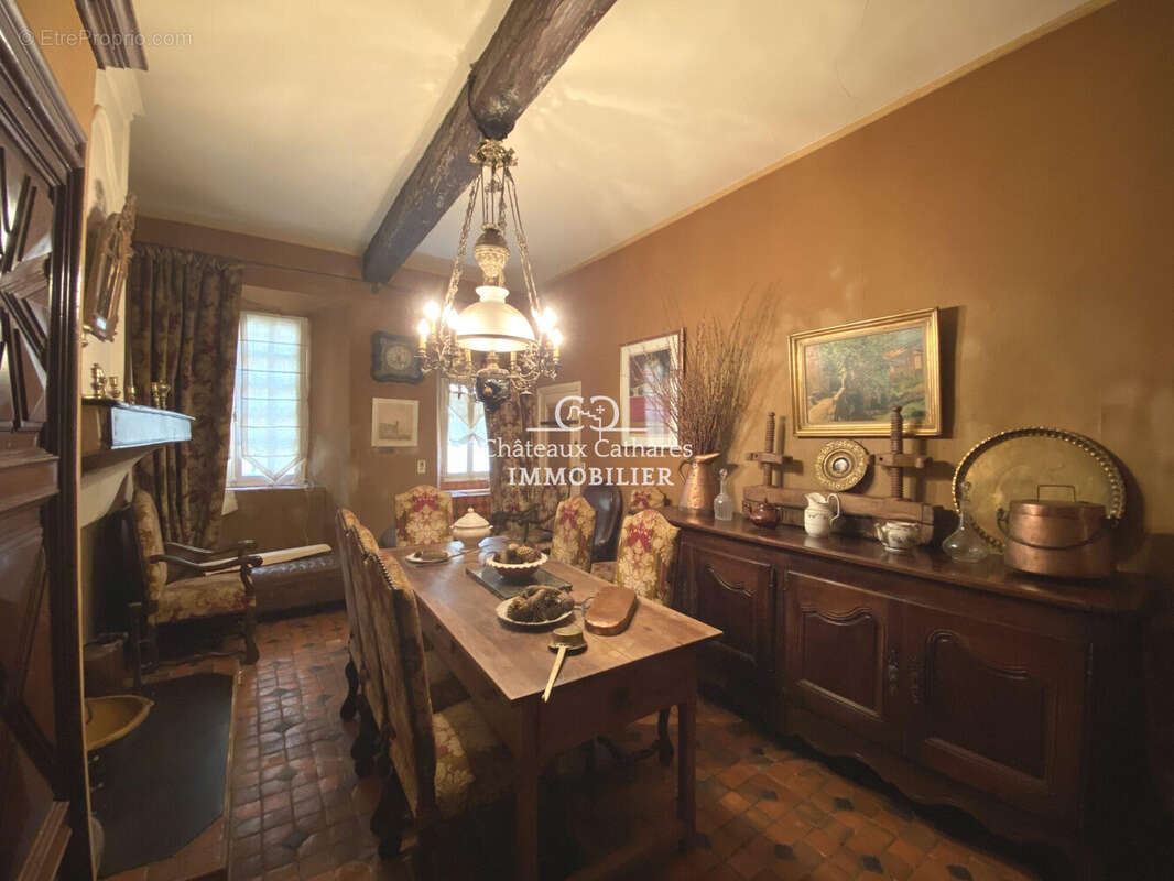 Maison 337 m² à Saint-Paul-De-Fenouillet  - photo 7