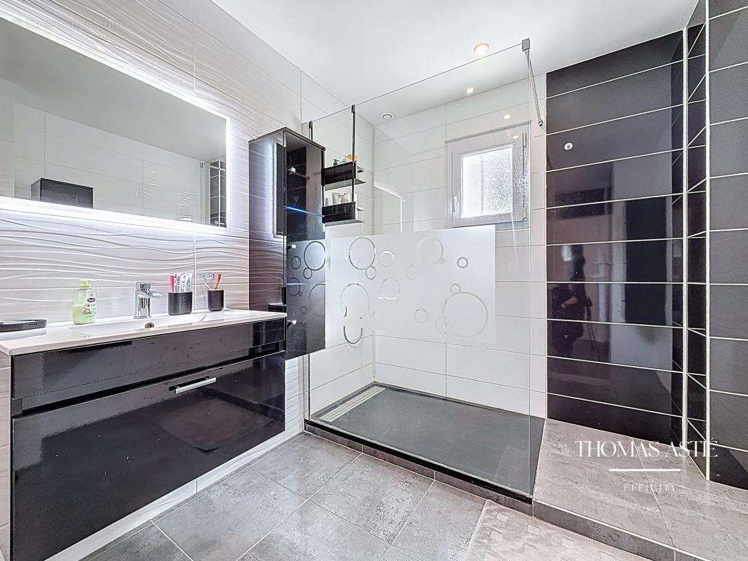 Maison à COURCHAMPS