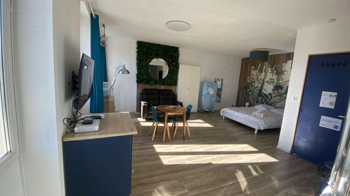 Appartement à MARSEILLE-1E
