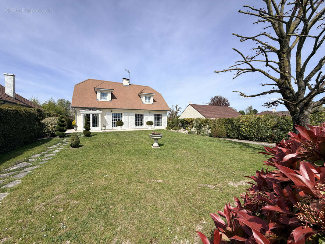 Maison spacieuse avec piscine - photo 10