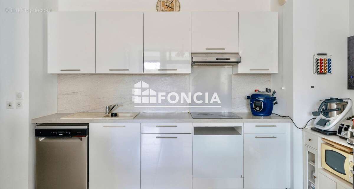 Appartement à MARSEILLE-2E