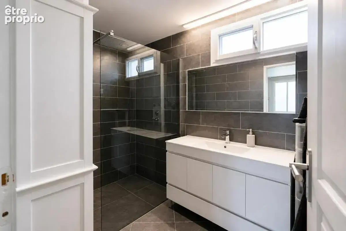 Maison de plain pied de 113 m² à Neuville-sur-Ain - photo 7