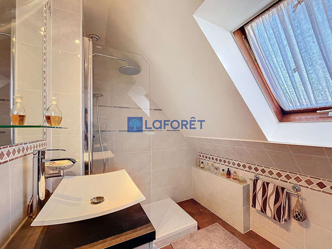 Maison à SAVIGNY-SUR-ORGE