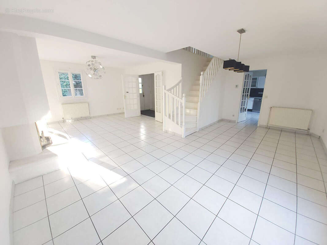 Maison à NEUILLY-PLAISANCE