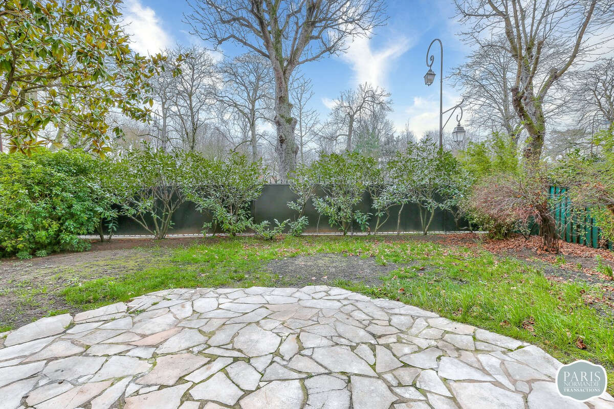 Appartement à NEUILLY-SUR-SEINE