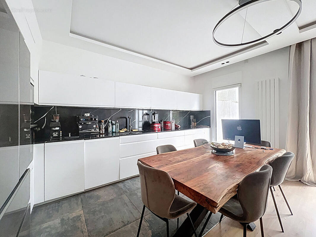 Appartement à SURESNES