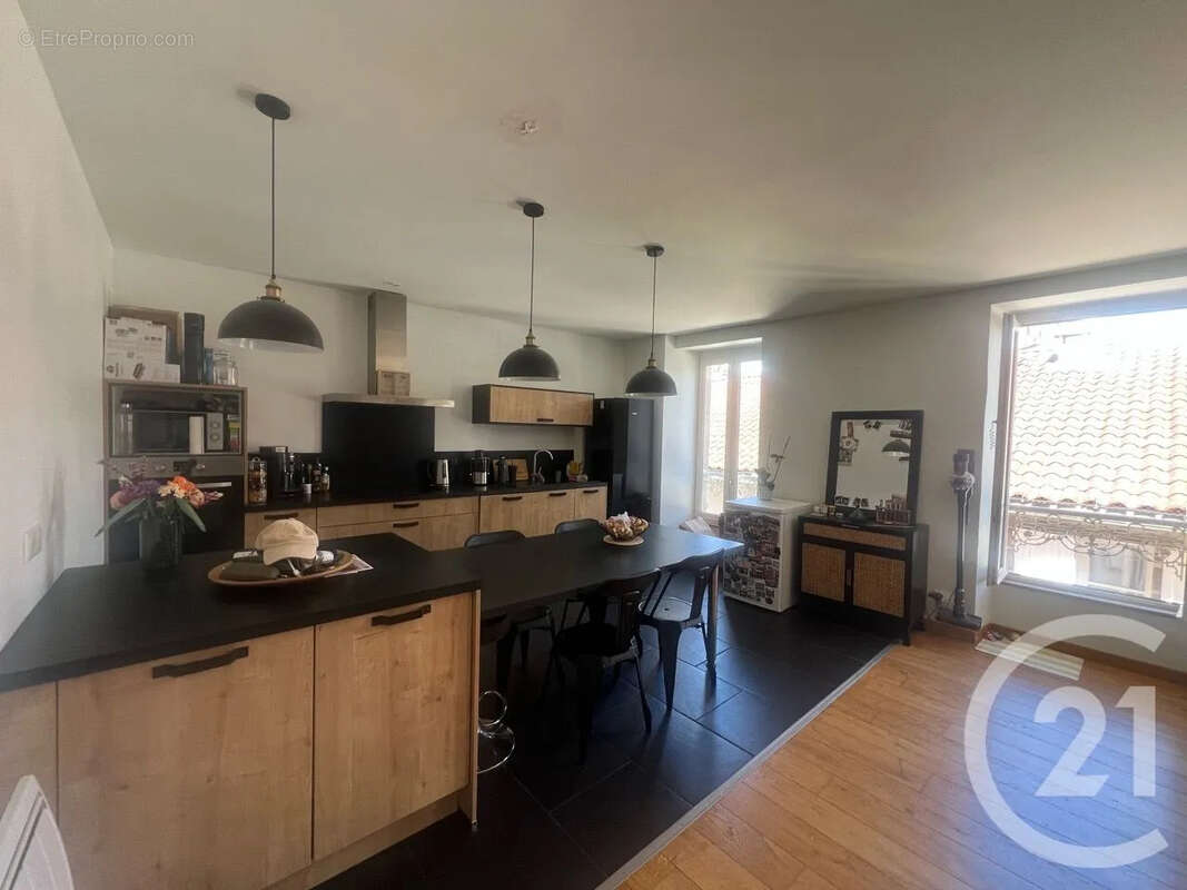 Appartement 75 m² à Aurillac  - photo 2