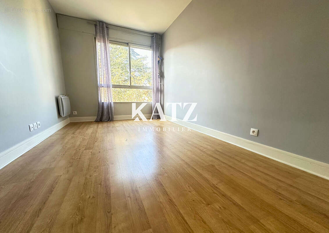 Appartement à GARCHES