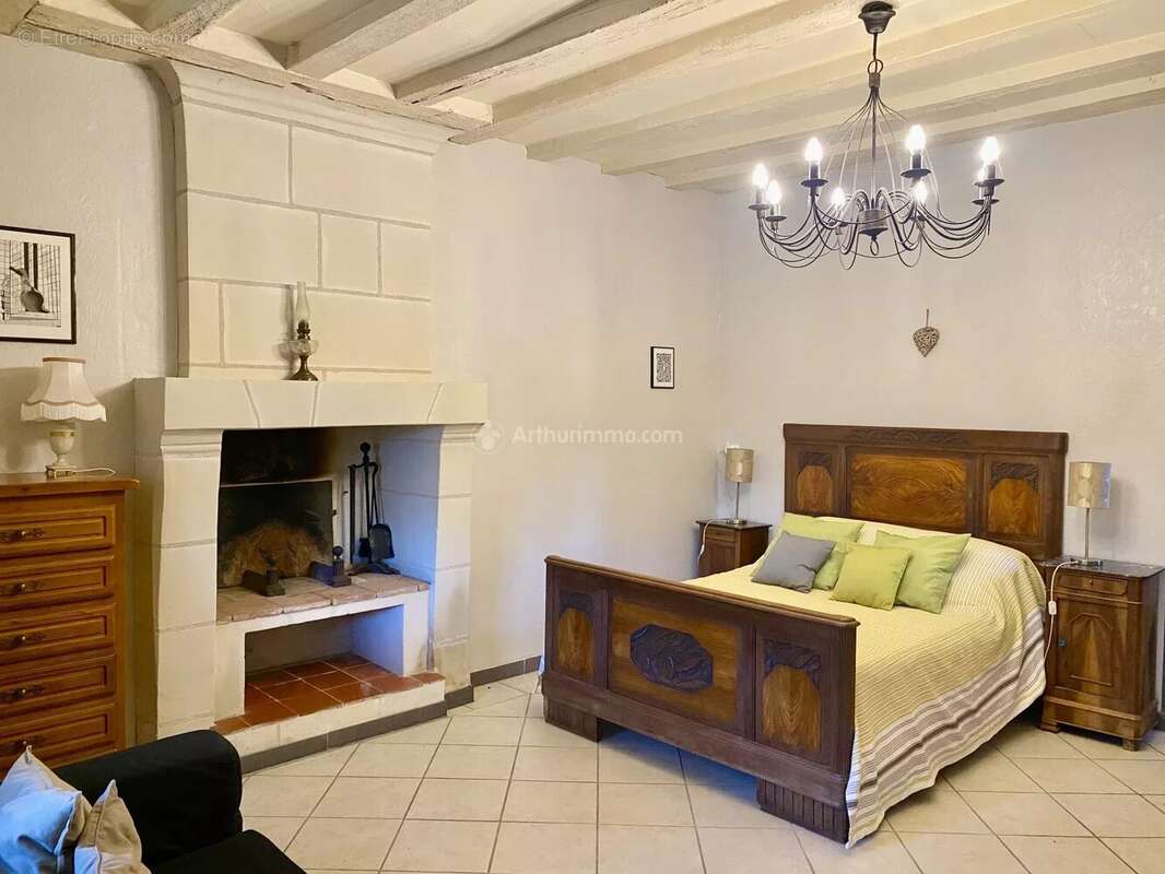 Maison à VILLEDIEU-LE-CHATEAU