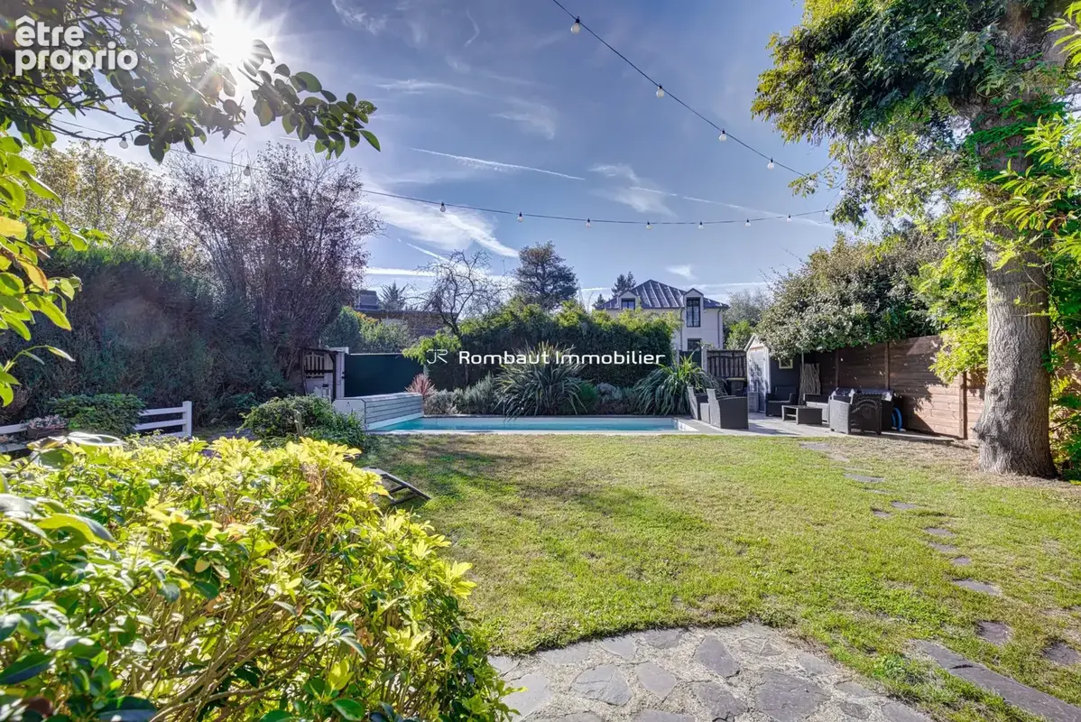 Maison 8 pièces 194 m² à vendre à La Celle-Saint-Cloud (78170) - photo 4