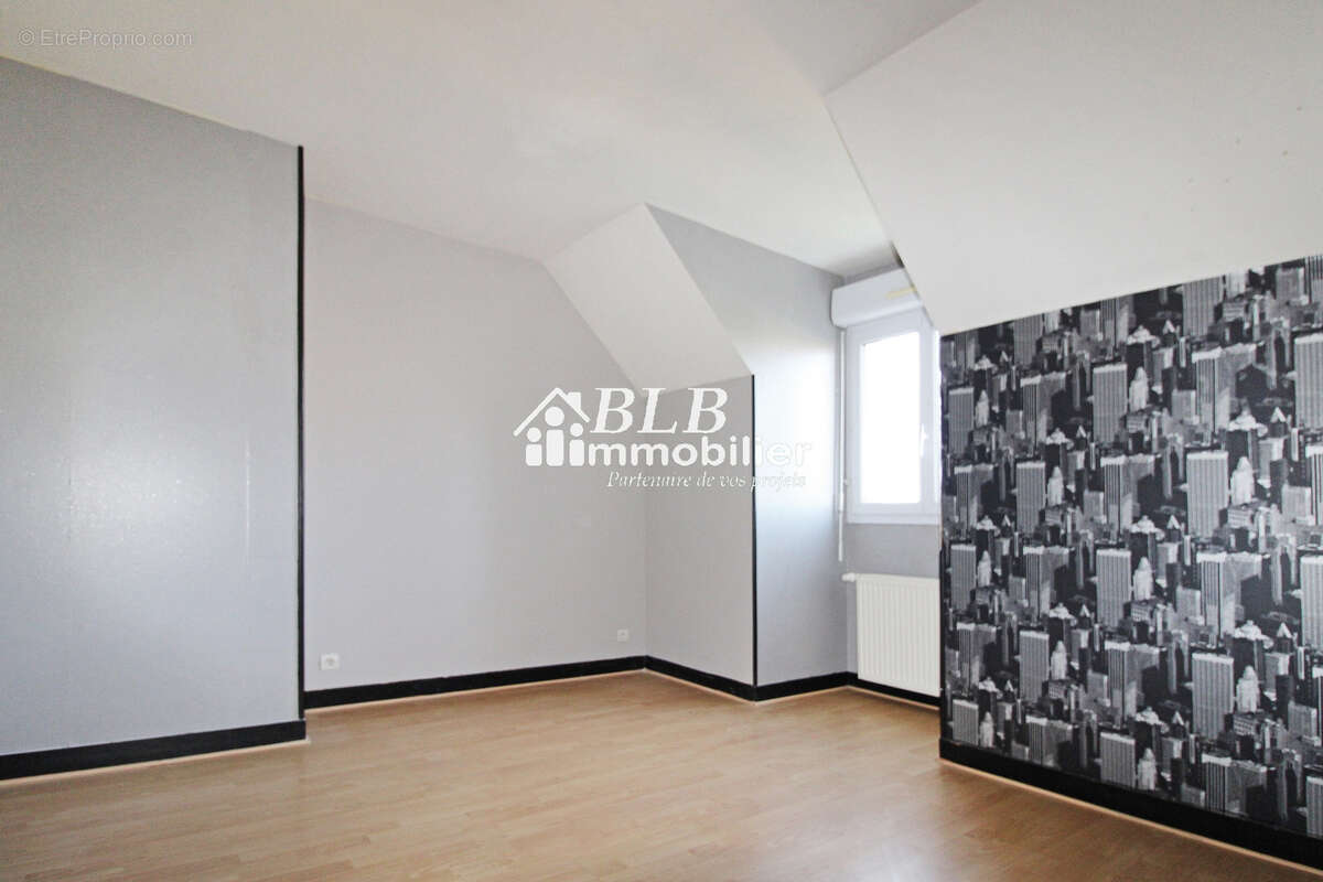 Maison à LE PERRAY-EN-YVELINES