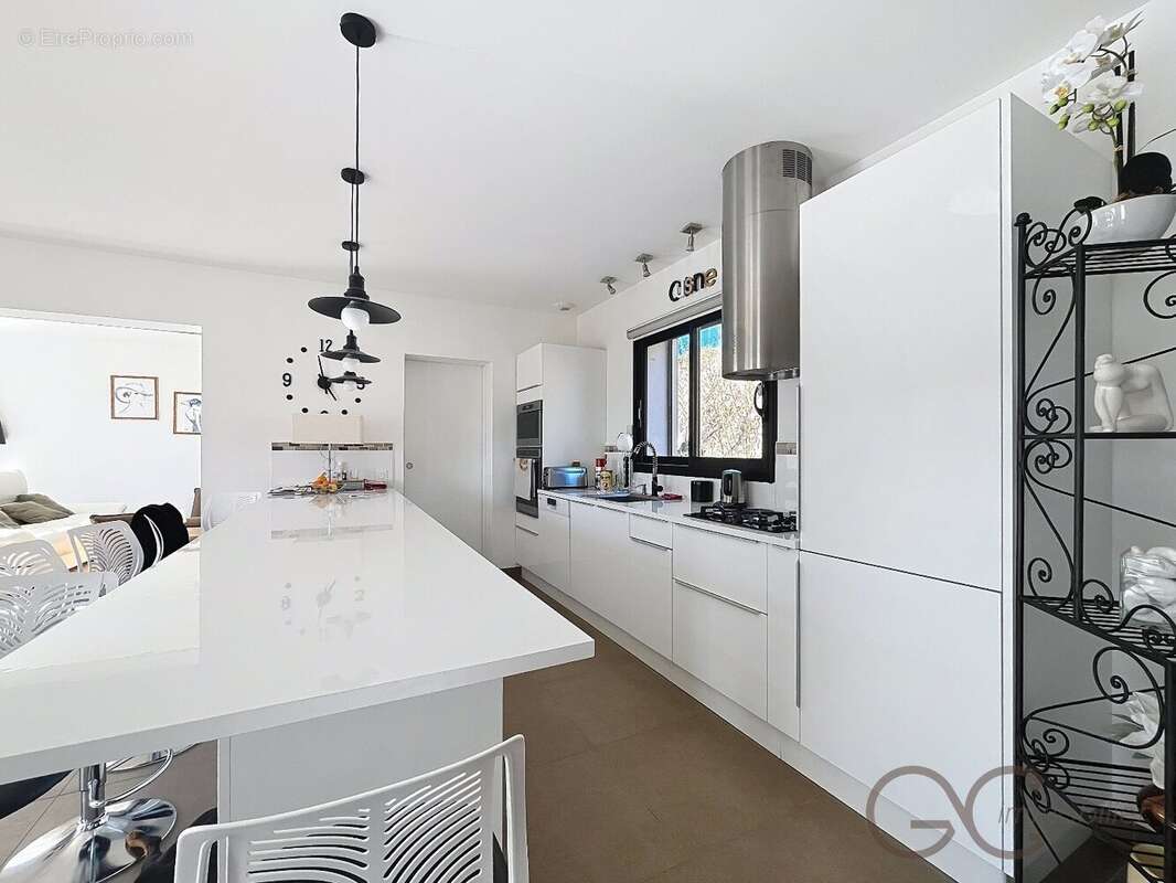 Maison à SAINT-CHINIAN