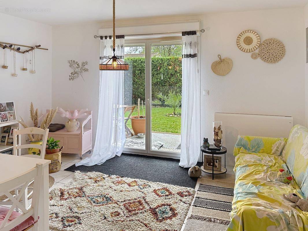 Appartement à COUTRAS