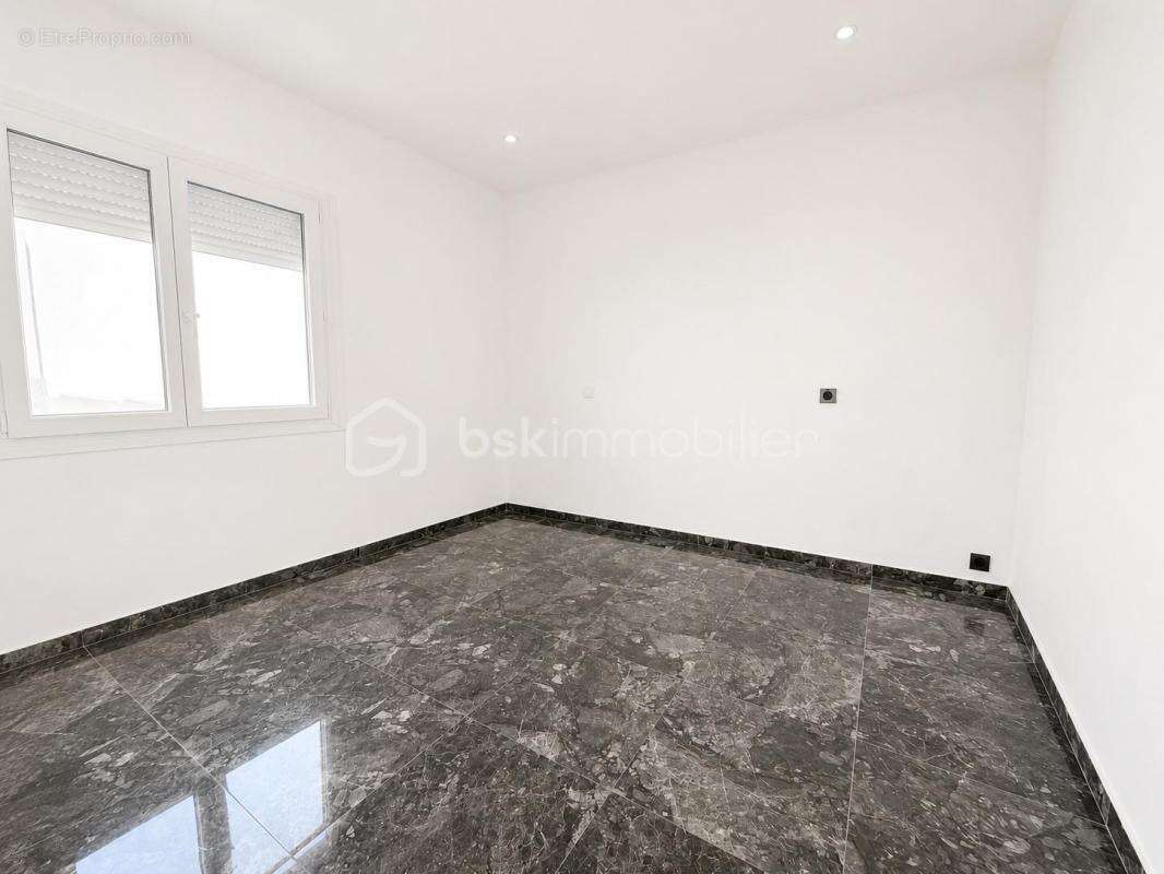 Maison contemporaine de plain-pied avec dépendance – 134 m² – Terrain 685 m² – Saint-Christol-lez-Alès (Montèze) - photo 7