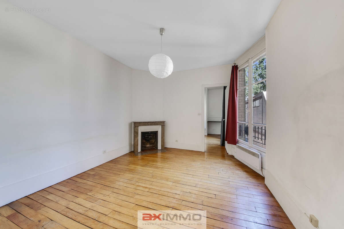 Appartement à PARIS-20E