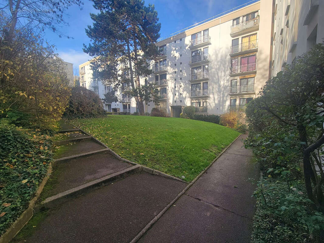 Appartement à FONTENAY-AUX-ROSES