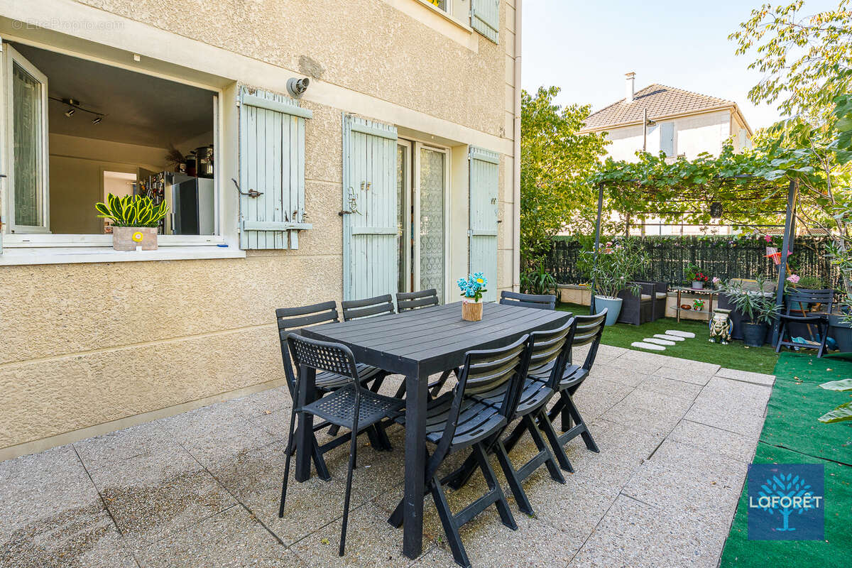 Maison Les Pavillons Sous Bois 7 pièce(s) 135 m2 - photo 4